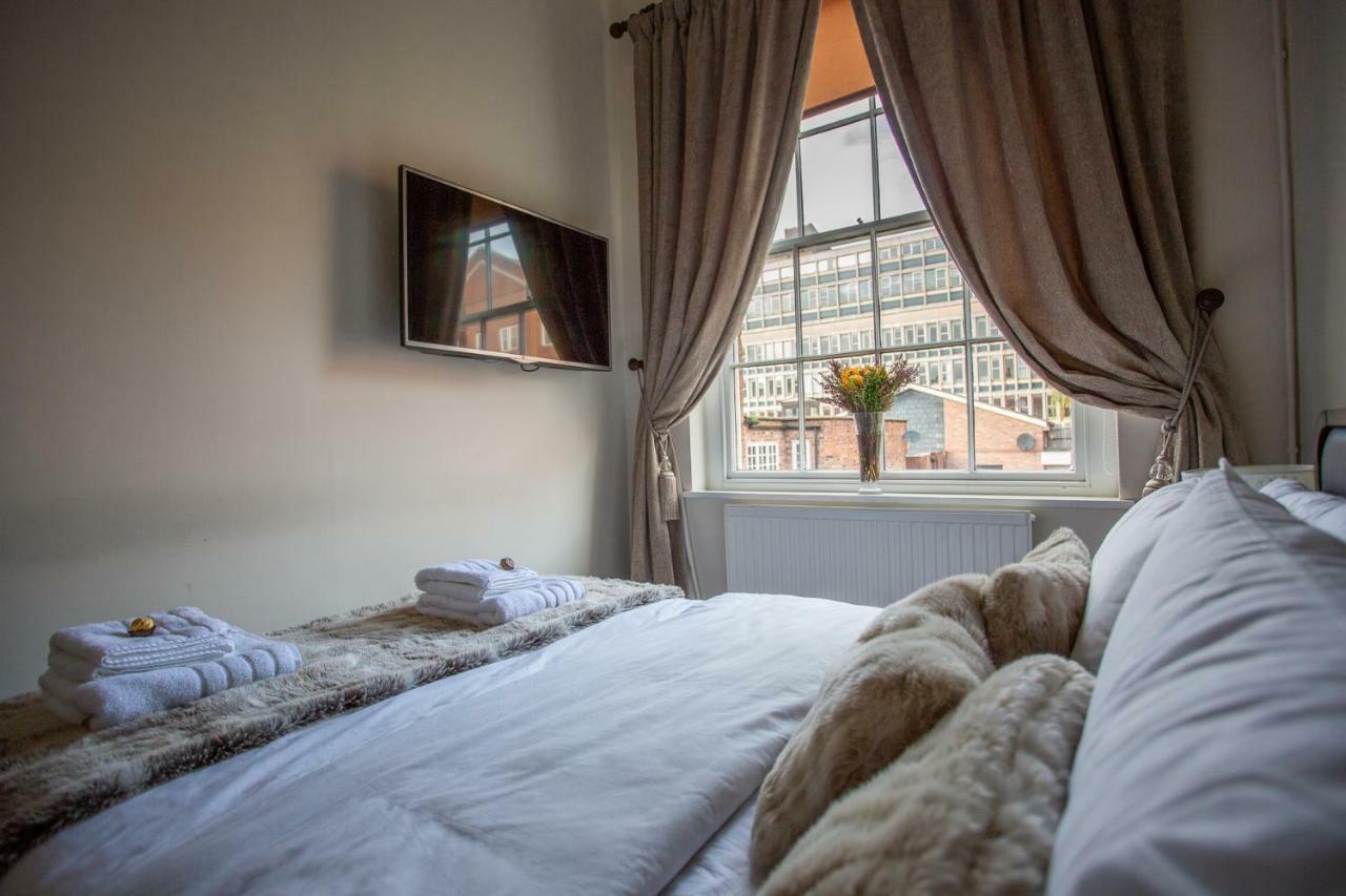 Most Central Luxury Apartment - Sleeps 4 & Free Parking! Chester Exterior foto