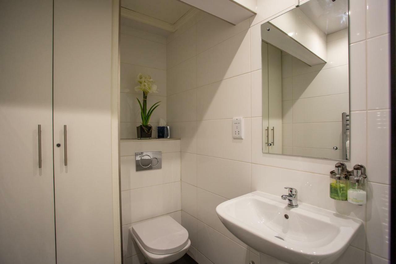 Most Central Luxury Apartment - Sleeps 4 & Free Parking! Chester Exterior foto
